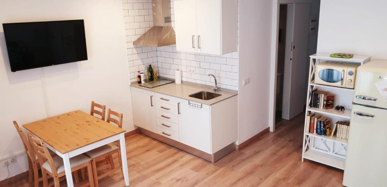 Apartamento Acogedor A 3 Minutos De La Playa Appartement Blanes Buitenkant foto